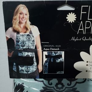 Flirty Apron NIB